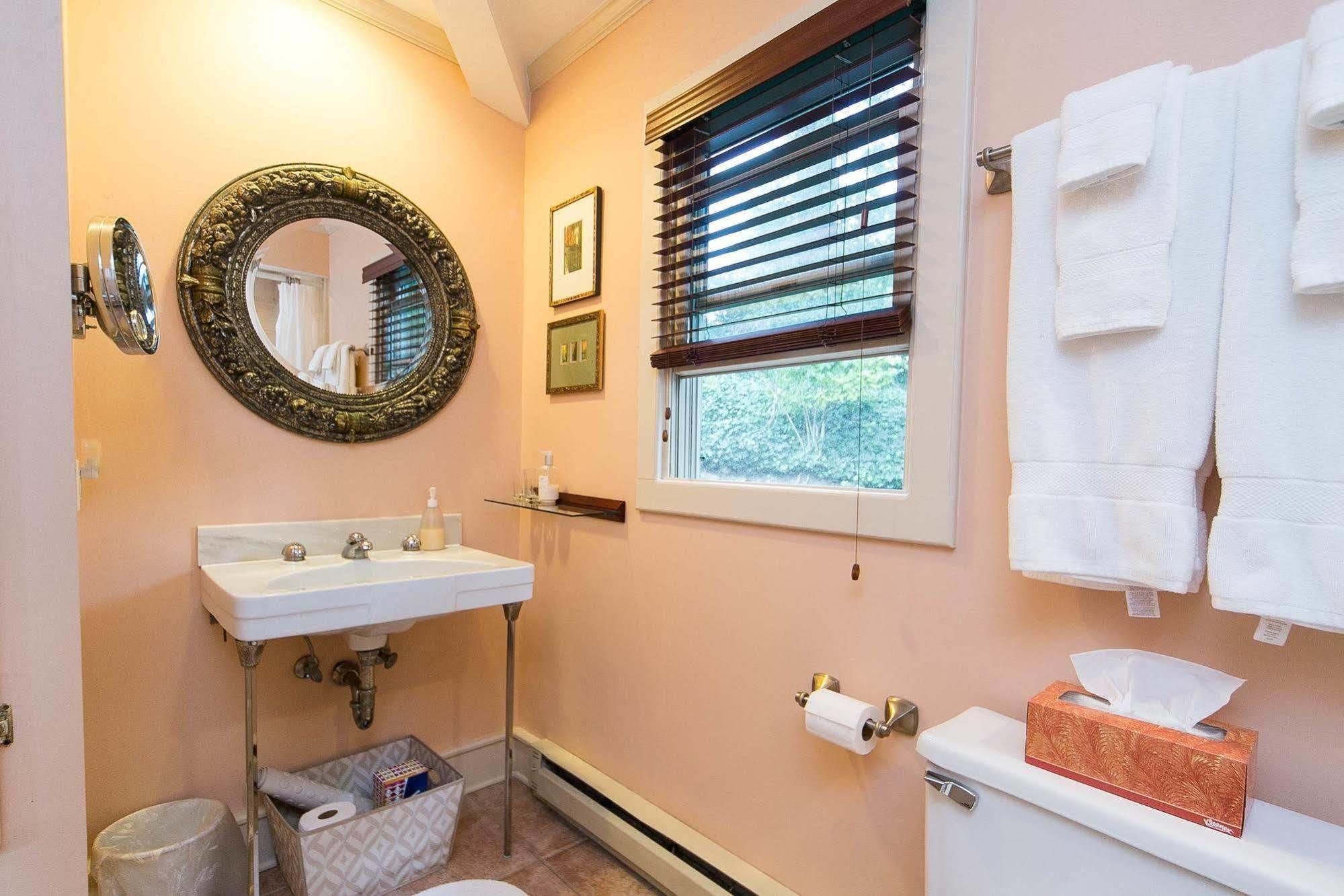 Hidden Garden Cottages & Suites Saugatuck Luaran gambar