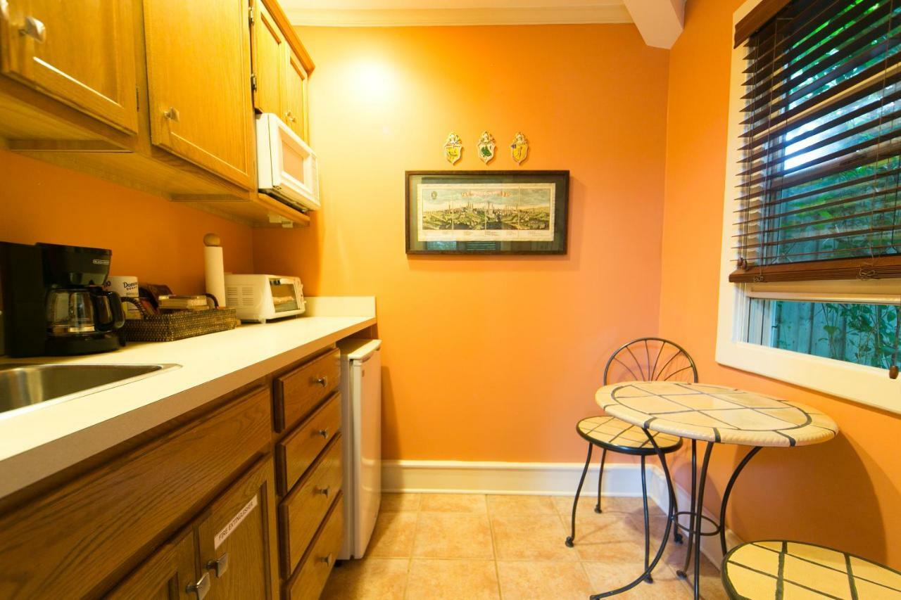 Hidden Garden Cottages & Suites Saugatuck Luaran gambar