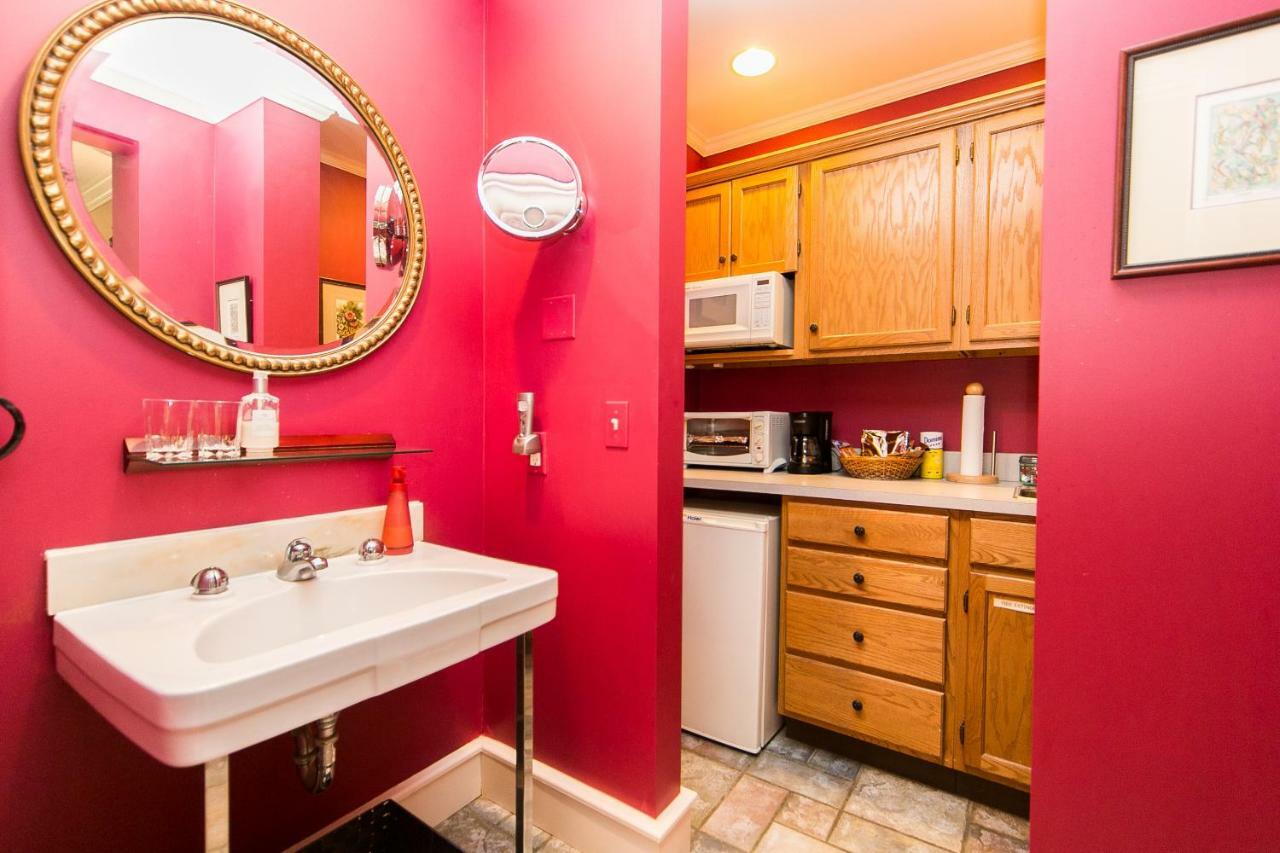 Hidden Garden Cottages & Suites Saugatuck Luaran gambar